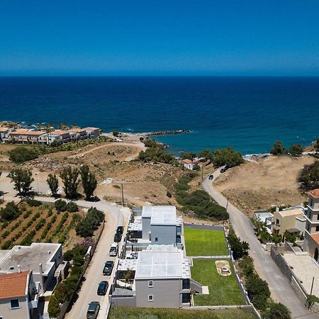 Lagoon Seabreeze Villa, Sumptuous Retreat, By Thinkvilla Pánormos Eksteriør bilde