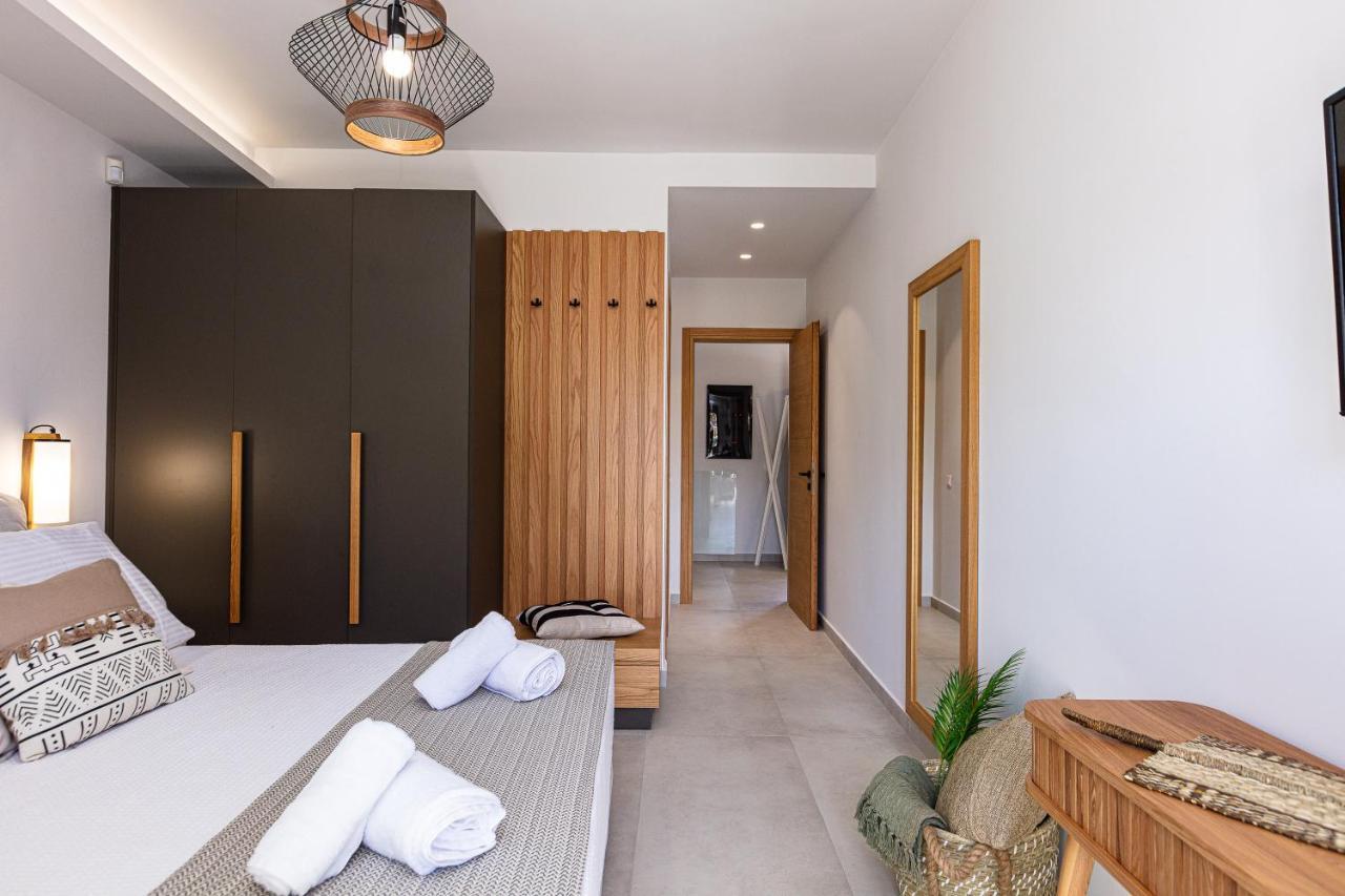 Lagoon Seabreeze Villa, Sumptuous Retreat, By Thinkvilla Pánormos Eksteriør bilde