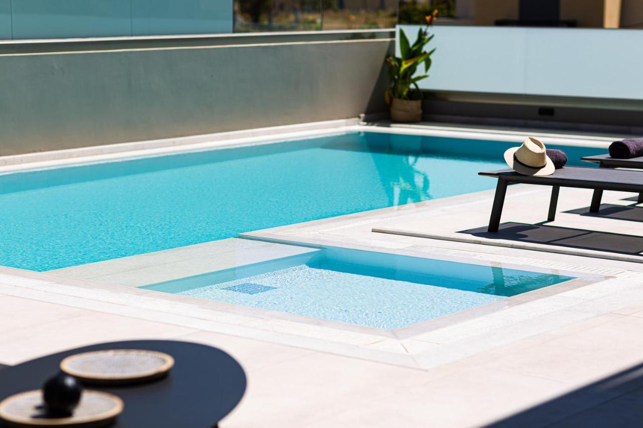 Lagoon Seabreeze Villa, Sumptuous Retreat, By Thinkvilla Pánormos Eksteriør bilde