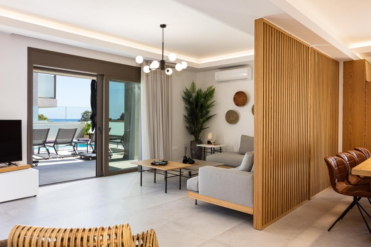 Lagoon Seabreeze Villa, Sumptuous Retreat, By Thinkvilla Pánormos Eksteriør bilde