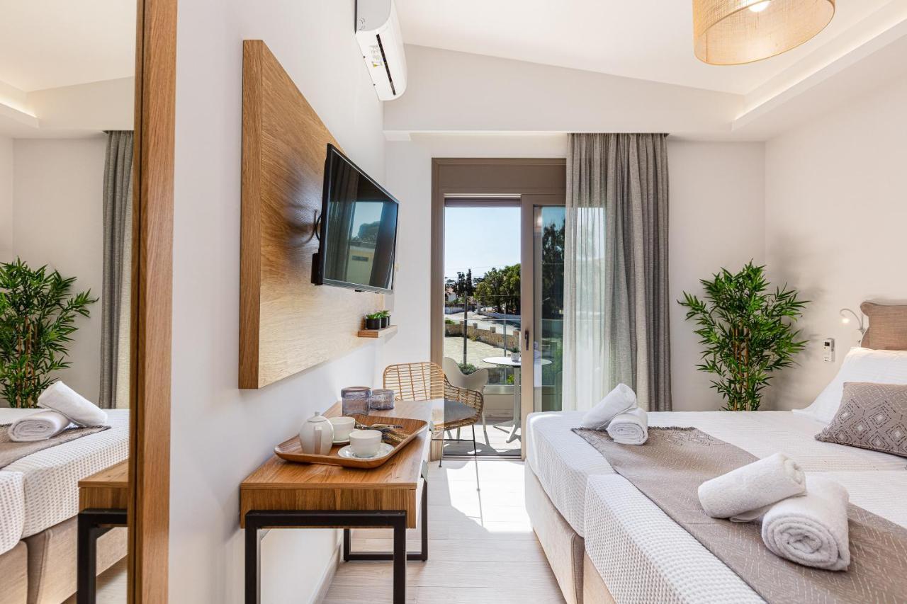 Lagoon Seabreeze Villa, Sumptuous Retreat, By Thinkvilla Pánormos Eksteriør bilde